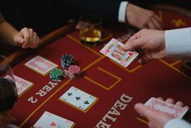 game gian lận Debet